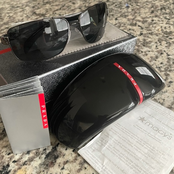 Prada Other - 💯Men’s PRADA Polarized Linea Rossa PS541S